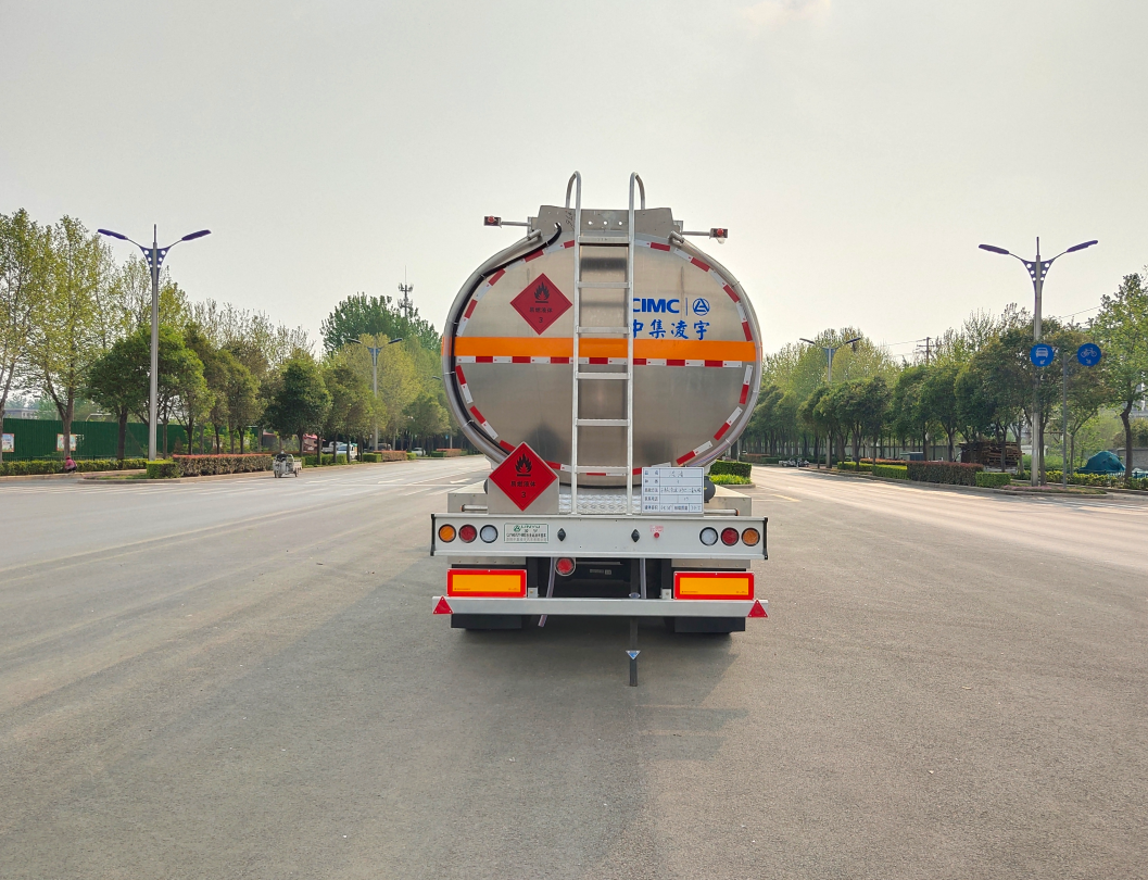 High Capacity 48000 Liter Aluminum Alloy Gasoline Tanker Trailer With HOWO Chassis