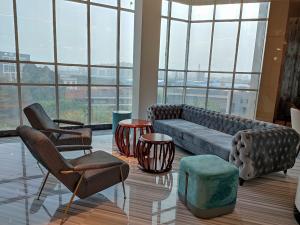Wholesale Gelaimei Commercial Hotel Lobby Furniture Fabric Sofa Sets Customized from china suppliers