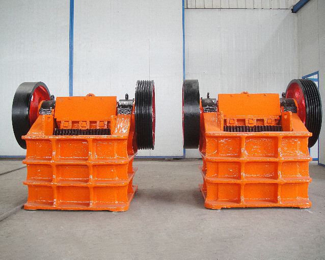 Small Breaking Stone Crusher Machine , Jaw Crusher Machine With ISO CE Approval