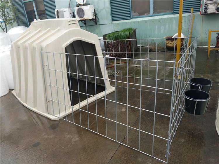 8L Plastic Calf Feeding Bucket 220mm Height Protect Your Calves From Elements