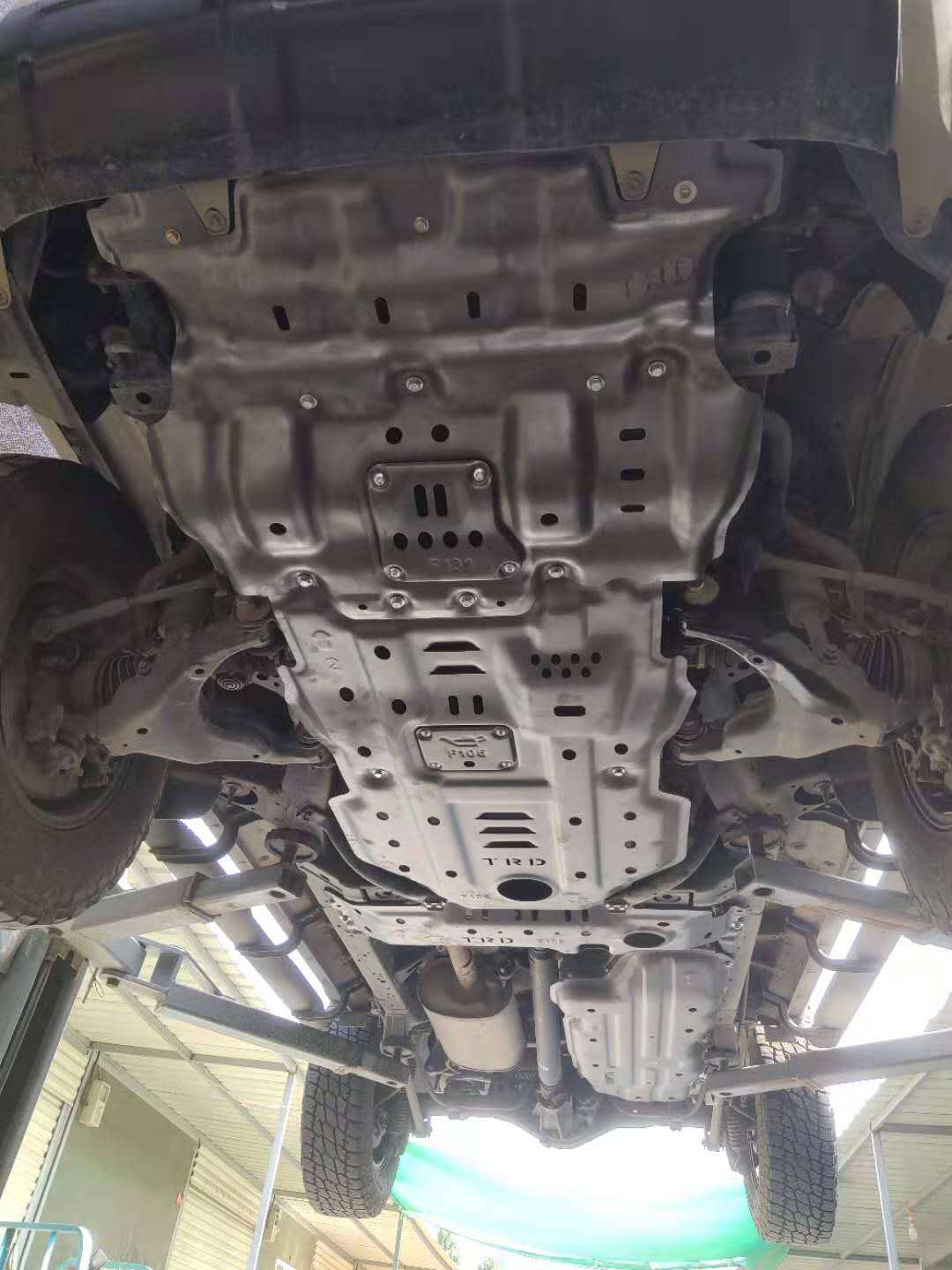 Black Skid Plate 2.5mm Thickness for Hilux 2021 and Ford F150 2018 STX and Performance