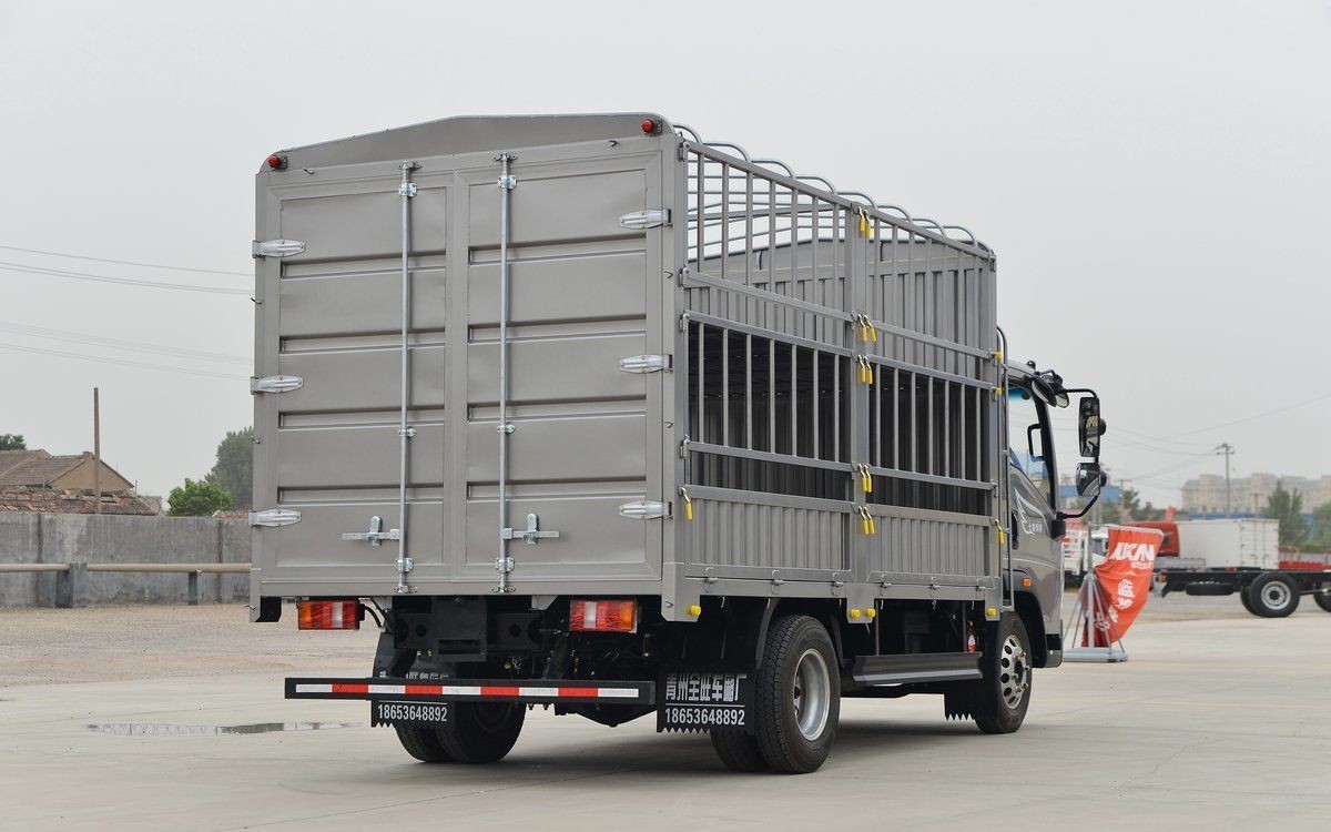 Heavy Duty Warehouse Light Cargo Truck HOWO Hummer H 140HP 4.15M