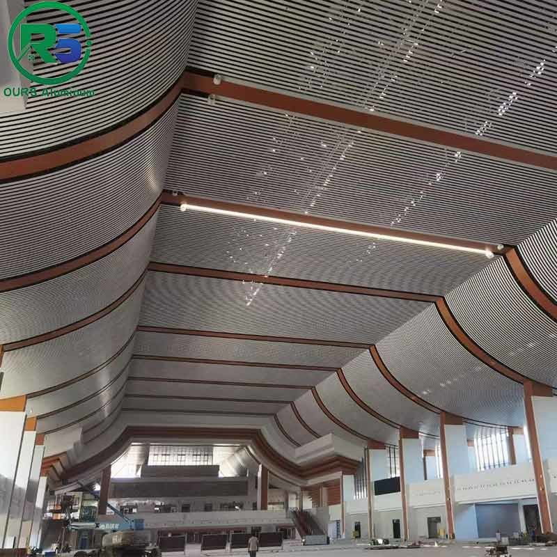 Integration Linear Metal False Ceiling For Construction Building Decorative