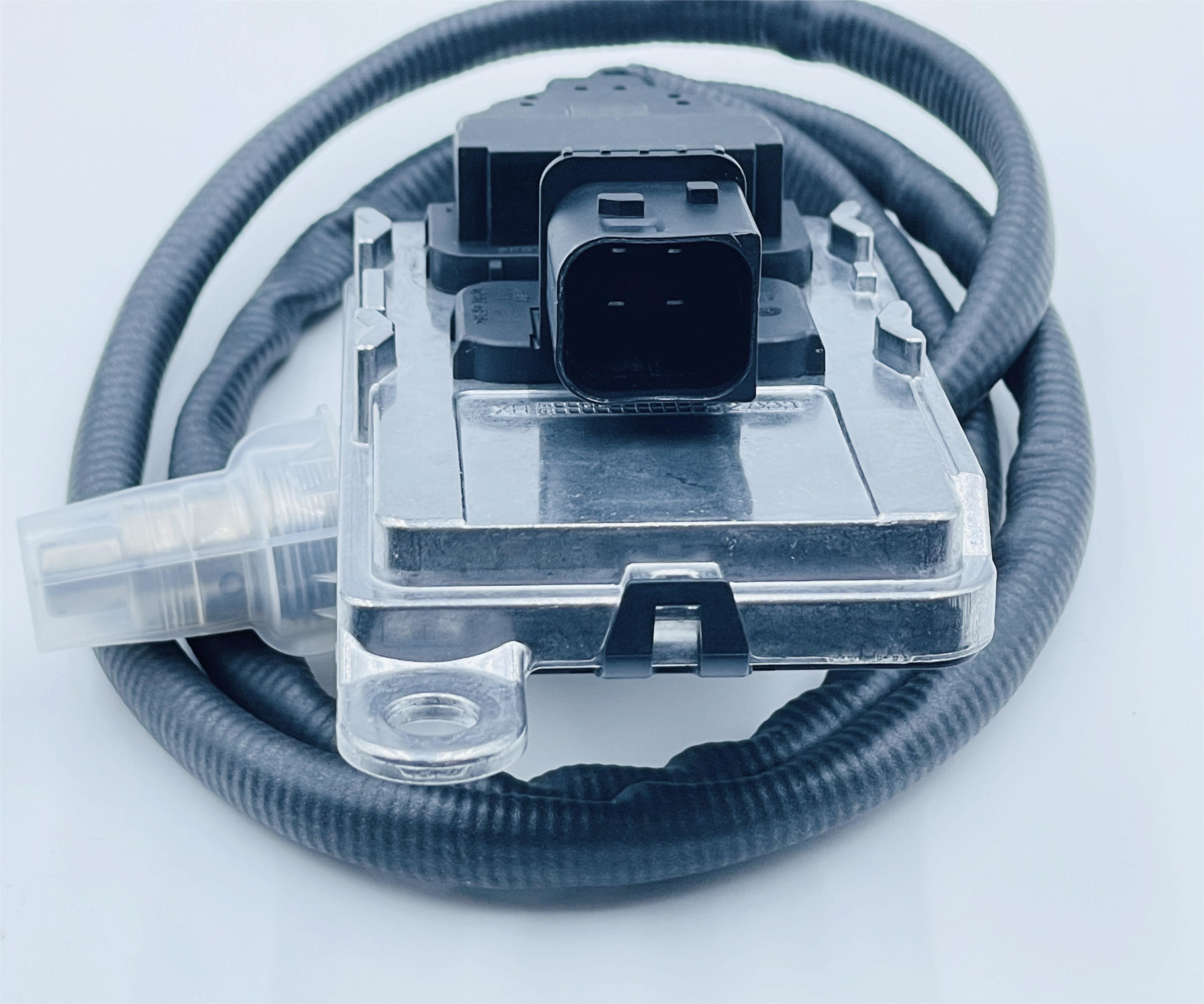 SNS0061G Nitrogen Oxide Engine Nox Sensor For Euro 6 DAF XF CF 2293965