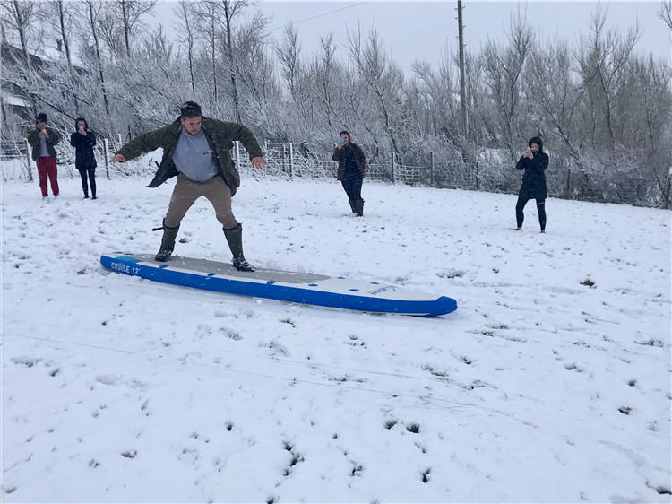 Blue Epoxy Resin Inflatable SUP Board For Snow Park