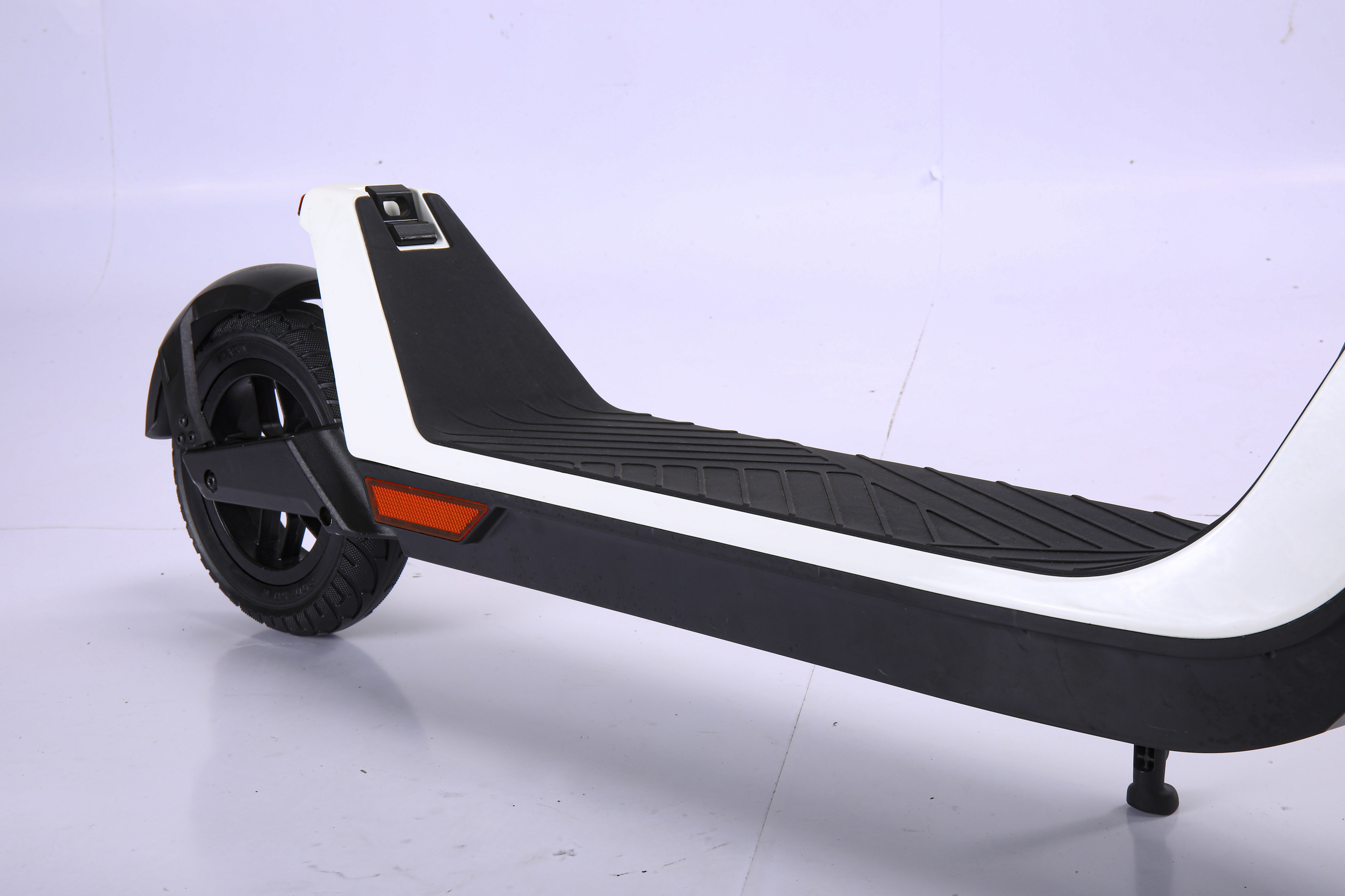 ON SALE White color electric portable scooter with 36V lithium battery and 350W motor