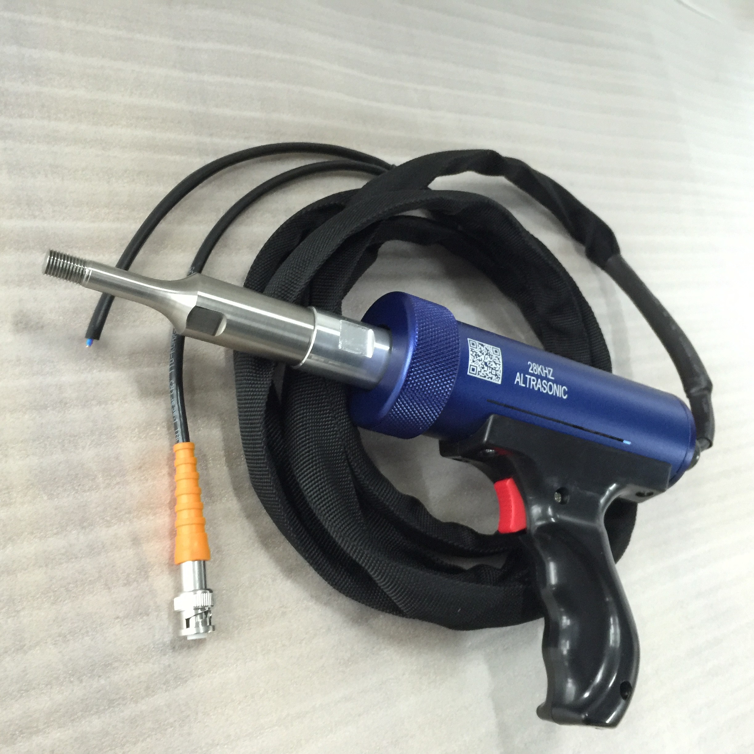 28khz Auto Frequency Tracking Ultrasonic Riveting Handheld Spot Welder Equipment 100W