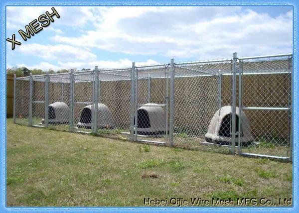 PVC-Coated Chain Link Fence in 1.8mm to 4.5mm Diameter
