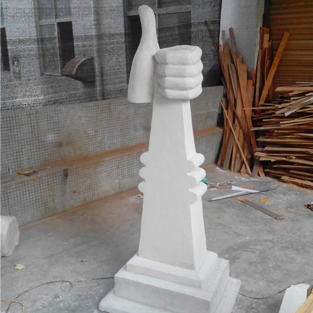 customize size party decoration large golden finger thrumb statue as decoration statue in shop/ mall /event