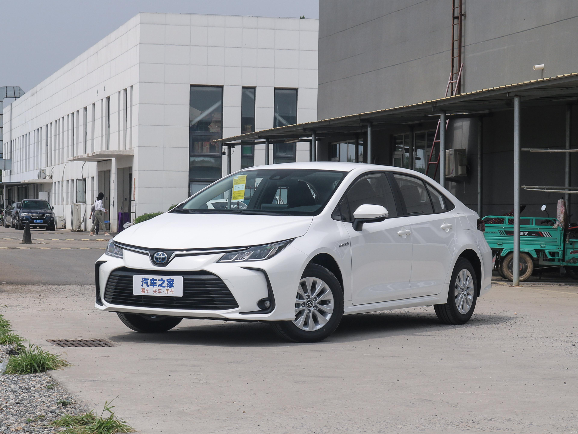 2022 top supply new car chinese new design EV car TOYO TA Corolla twin engine E+