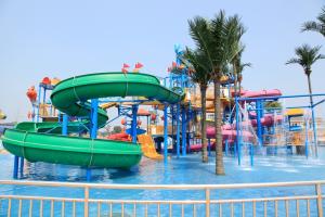 Wholesale Commercial Medium Water House Aqua Playground Platform With Water Slide for Water Park from china suppliers
