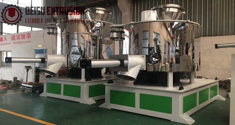 800L High Speed Heating 1800kg/H Mixer Blade