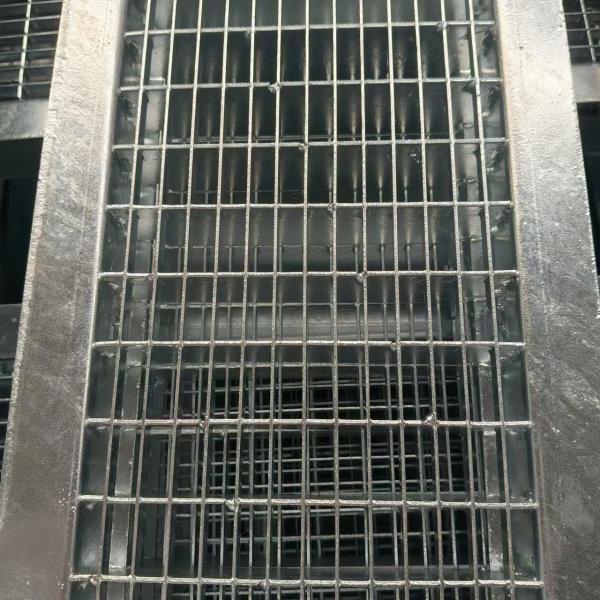 Corrosion-Resistant Hot-Dip Galvanized Steel Grating Protective Ventilation