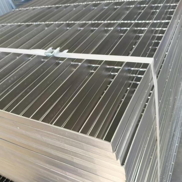 Pressure Welded Serrated Steel Grating Heavy Duty Drainage And Ventilation