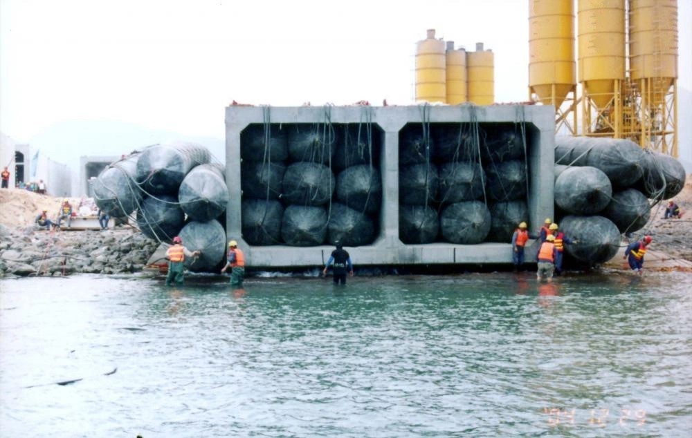 Marine Salvage Rubber Life Ship Rescue Underwater Industrial Airbags Inflatable