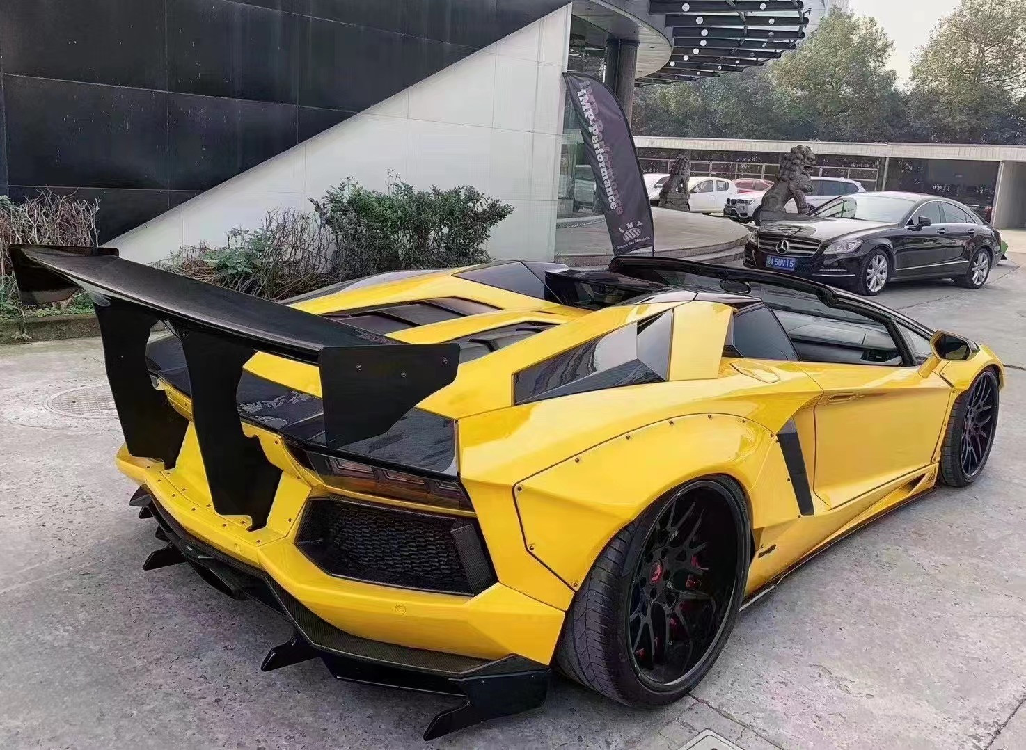 For Lamborghini Aventador LP700 Carbon Fiber Body Kit LP700 Upgraded LB-style Side Skirt Spoiler Wheel Arch
