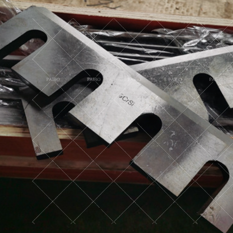 High Safety 3-60t/h Waste Metal Can Steel Double Roll Crusher Machine for Recycling