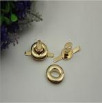 Manufacturing light gold zinc alloy oval shape handbag twist lock