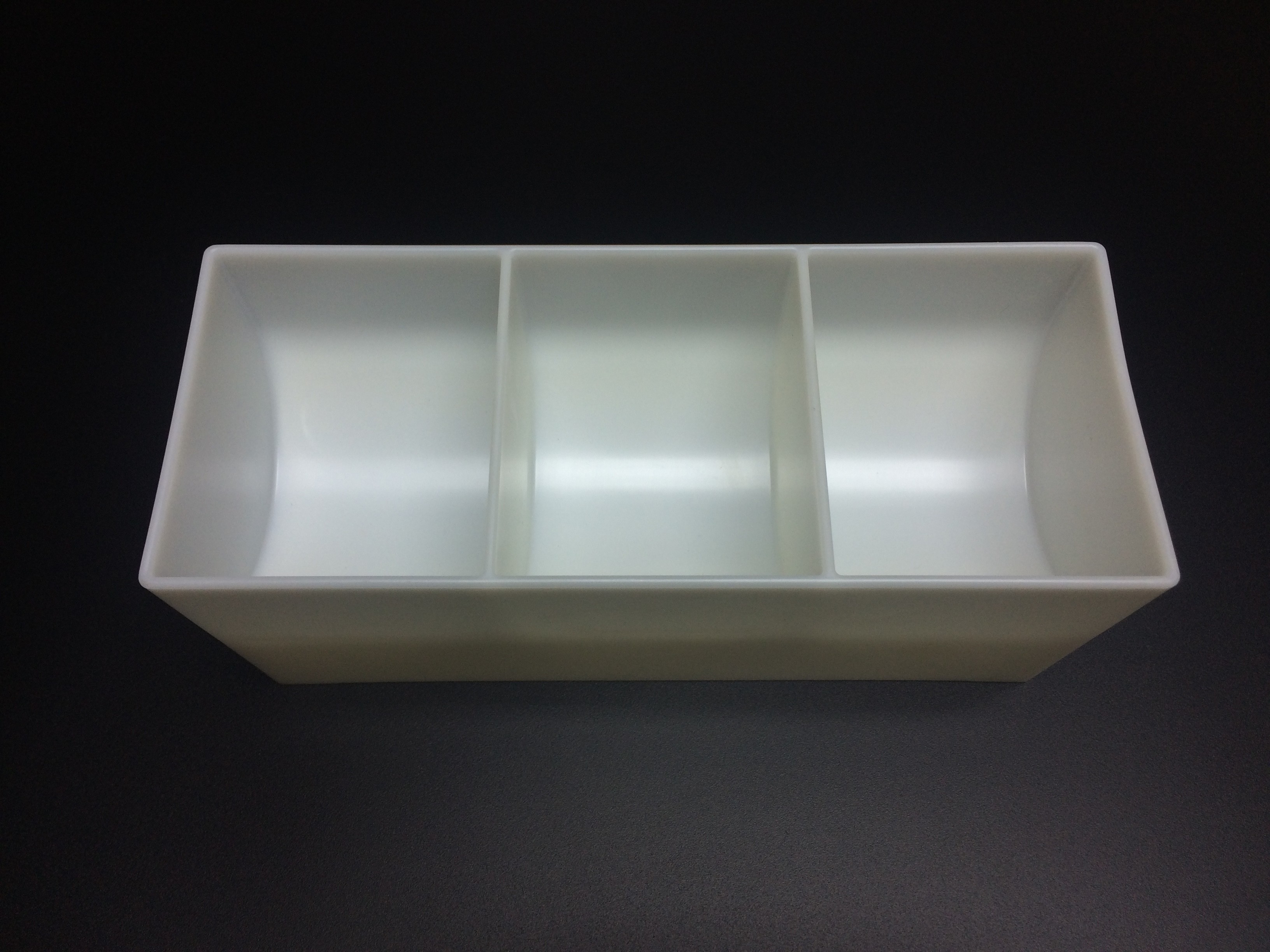 White Color Plastic Molding Tools Customized For Home Appliciances
