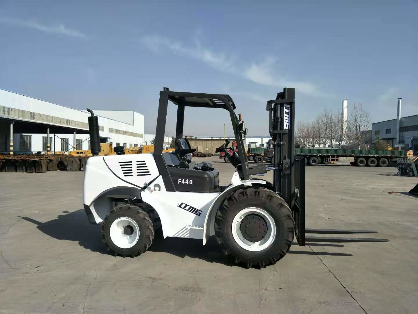 LTMG 4 ton forklift 2WD 4WD rough terrain forklift with triplex full free mast