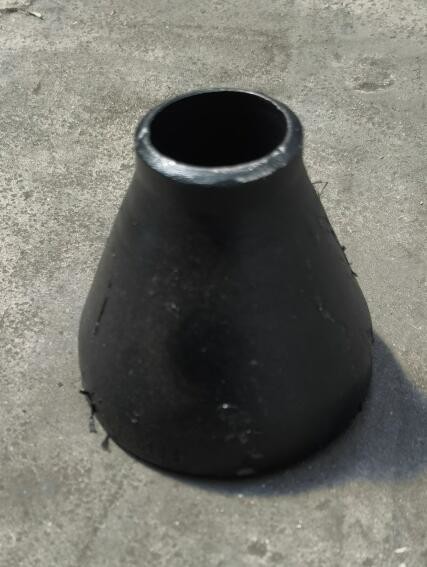 Steel Butt Welded Pipe Fitting ASME B16.9 Elbow Tee Reducer Cap Black Paint