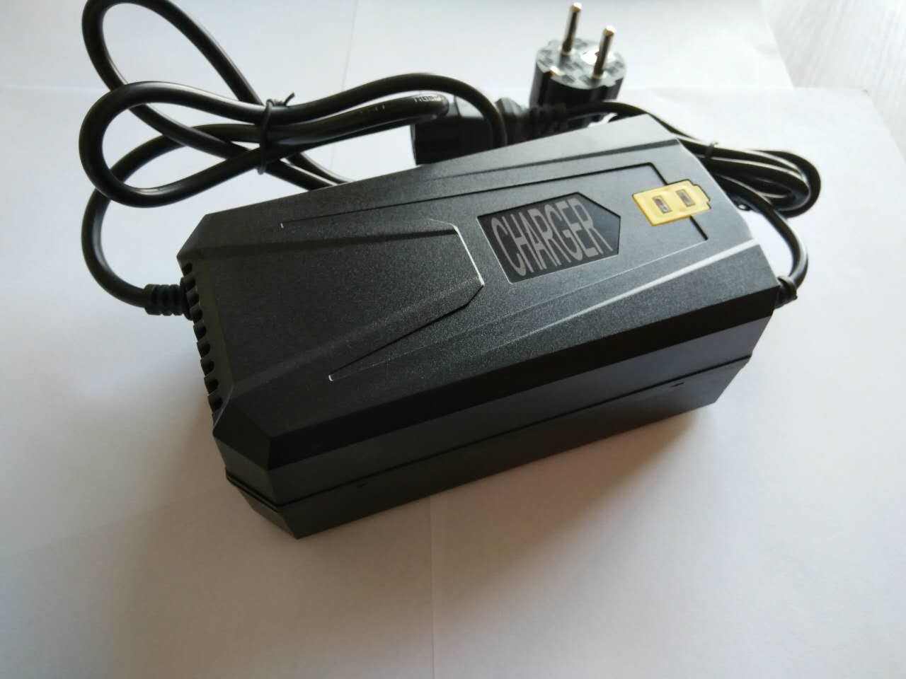 E-Motorcycle lifepo4 lithium lead-acid battery charging 36v 48v 60v 72v