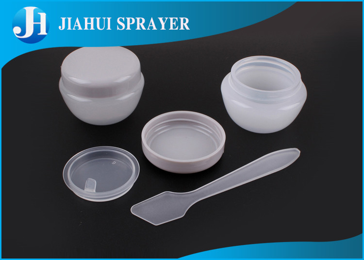 Exquisite Small Plastic Cosmetic Jars Carton Flexible Packaging Sealing Type With Screw Cap