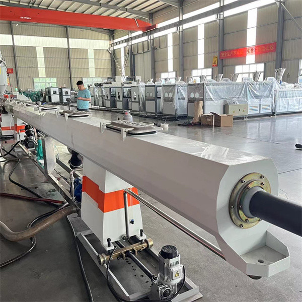 Reliable Plastic Pipe Machine 55kw-160kw 380V High Speed HDPE Pipe Machine