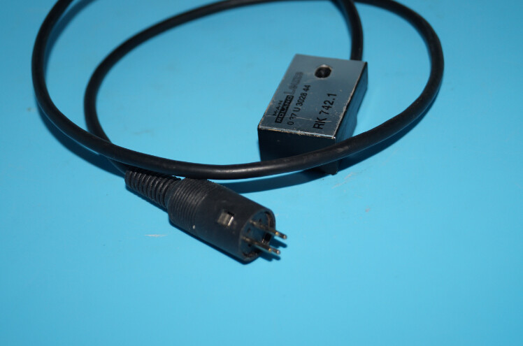 RK742.1,Man Roland machine sensor,037U302844,Roland sensor,RK742