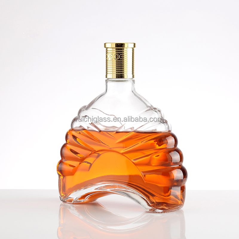 500ml 700ml 750ml Vodka Glass Bottle for Liquor Made of Super Flint Glass Base Material