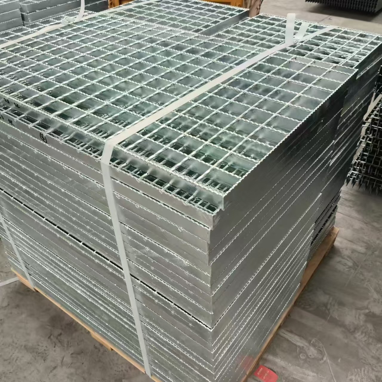 T-Bar Steel Gratings: Sturdy, Versatile, and Easy to Install
