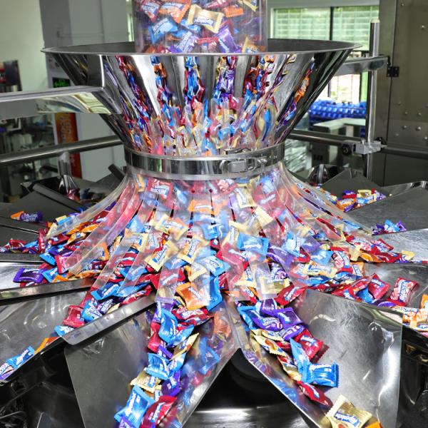 Multi Function weighing packaging machine 10-14 head packing machine potato chips packaging machine vacuum packaging machine weight packing machine