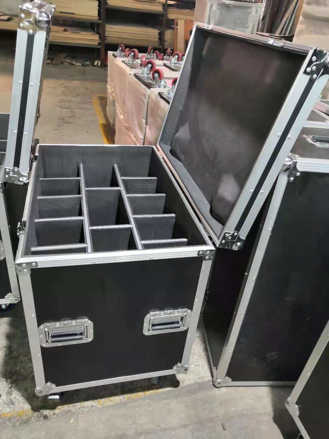 Custom Shockproof Aluminum Tool Rack Flight Case DJ Flight Case Road Case With Foam Inside