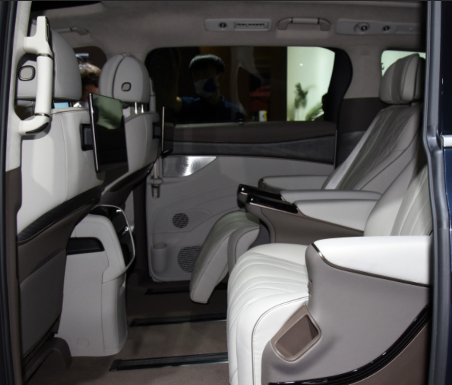 Denza D9 2022 DM-i 970 Four Wheel Drive Flagship Version 5 Door 7 seats Medium&Large MPV