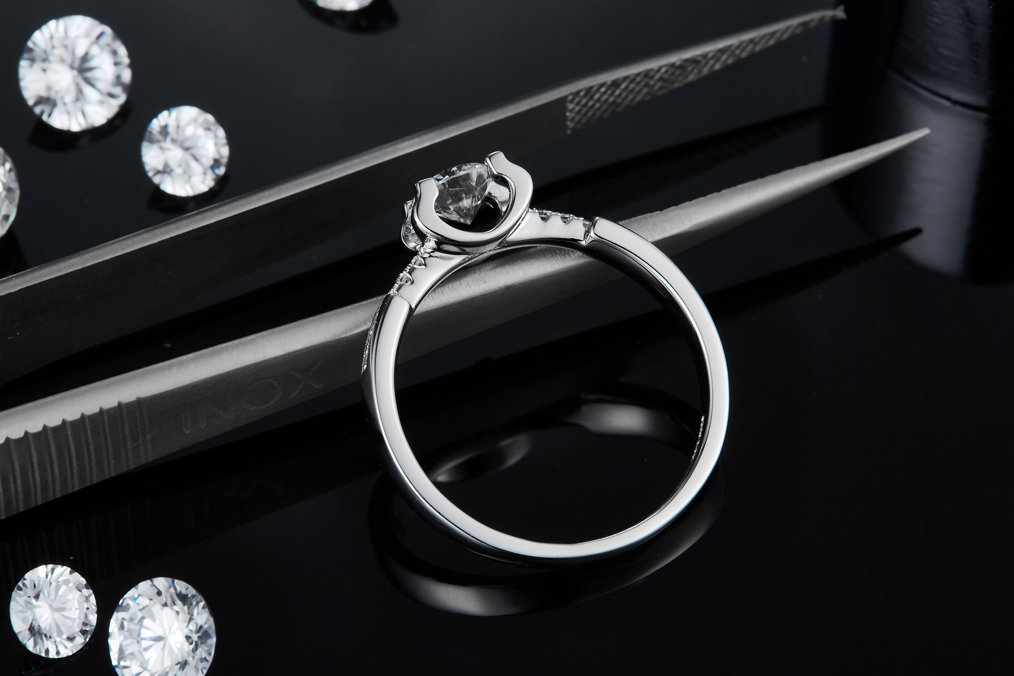White Moissanite Diamond Minimalist Custom Sytle Wedding Ring For Women