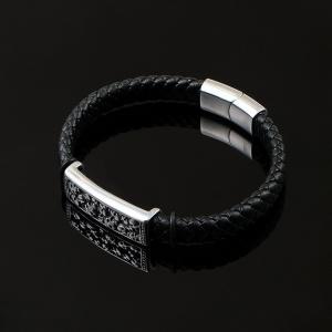Wholesale Express Your Individuality with our Stainless Steel Skull Bracelet Corrosion-Resistant and Strong from china suppliers