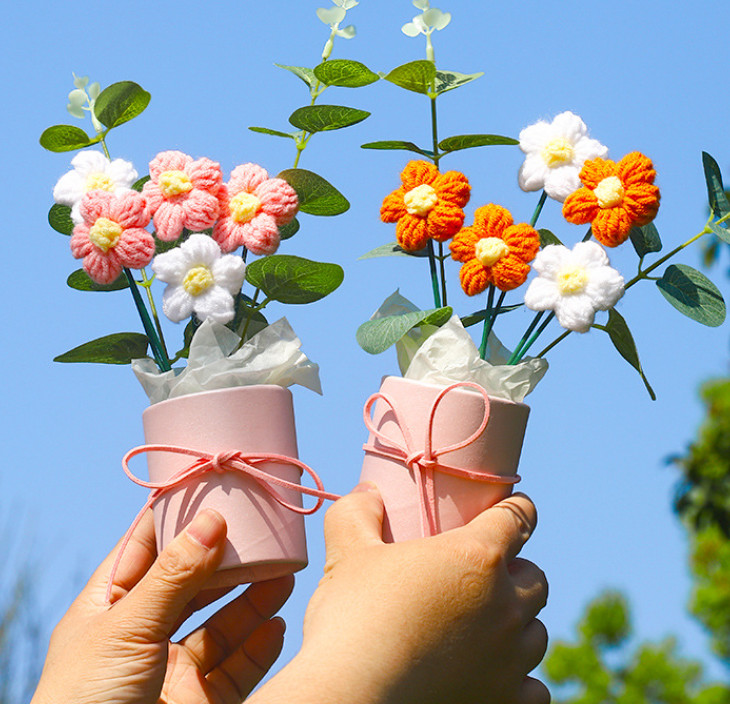 Knited Pile Hand-Knitted Floral Bouquet Plush Flower Gift Set 6x20cm Perfect for Mother's Day Birthday Valentine's Day