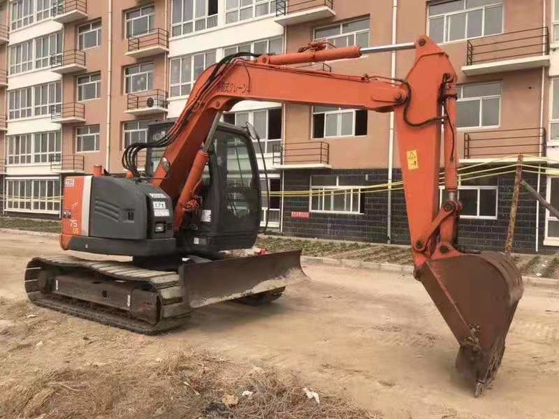 Flexible Action 7T ZX75 Used Hitachi Mini Excavator