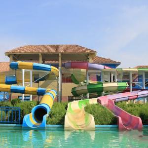 Wholesale 75m Length Fibreglass Water Slide Combined For Amusement Park from china suppliers