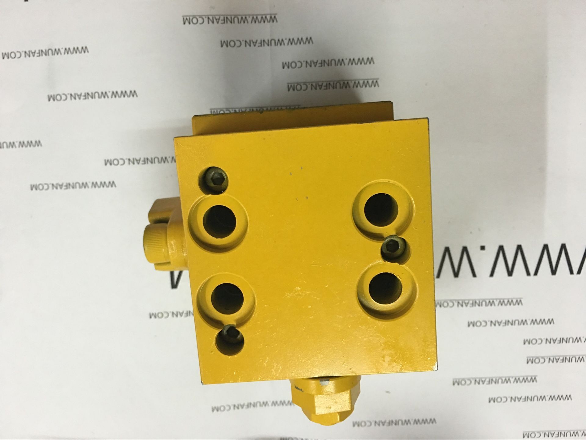 new komatsu excavator parts for PC200-6 hydraulic pump part relief valve assy 702-21-09147