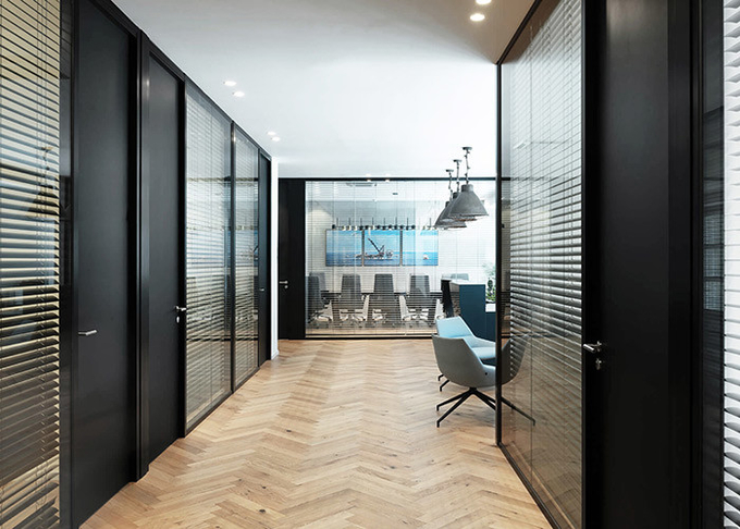 Office Hotel Partition Wall Indoor Glass Solid Shutters Dimming Glass Support Customization Many Selections