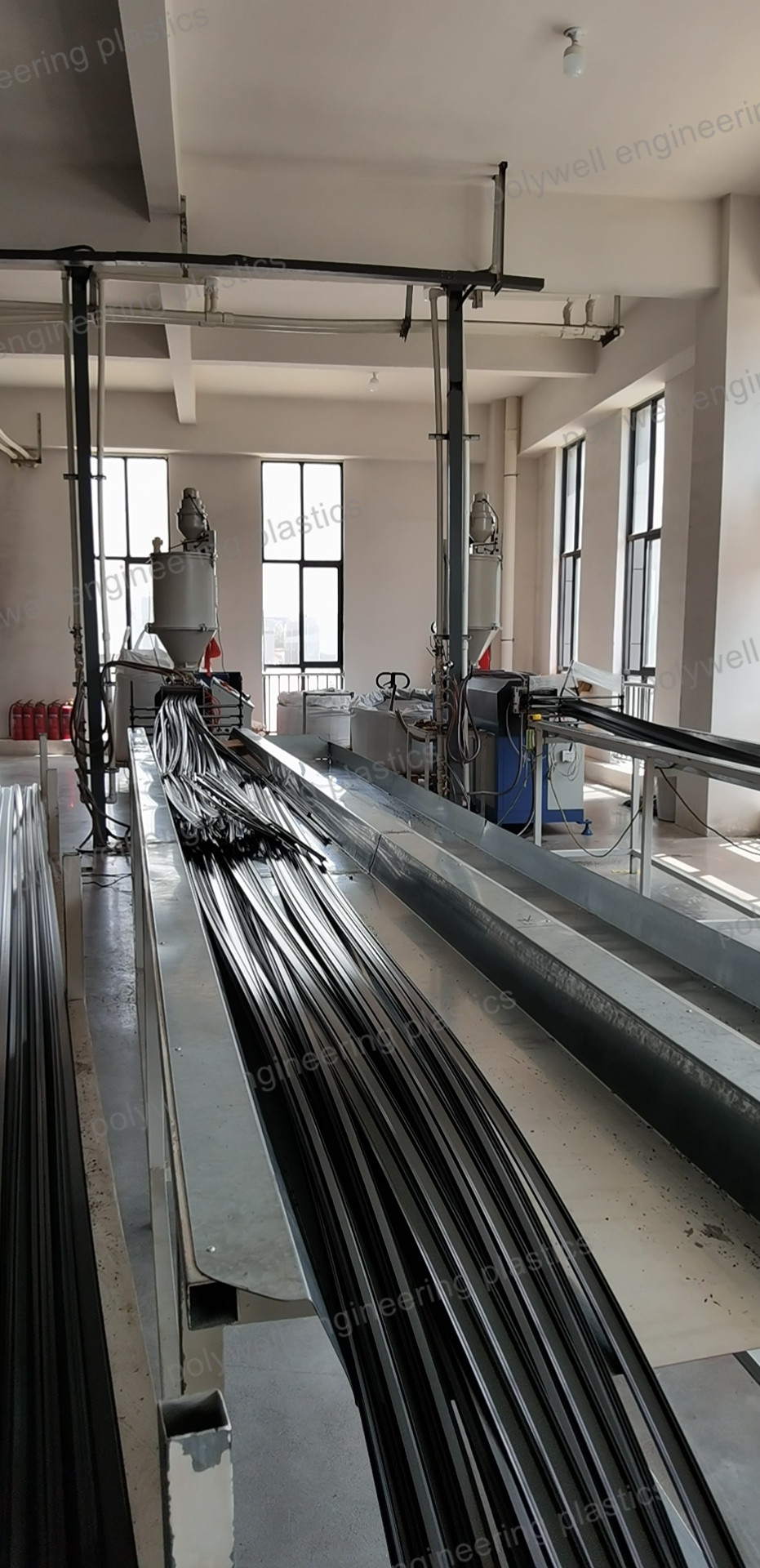 Single Screw Nylon Plastic Extrusion Machinery For PA66 GF25 Granules Profiles