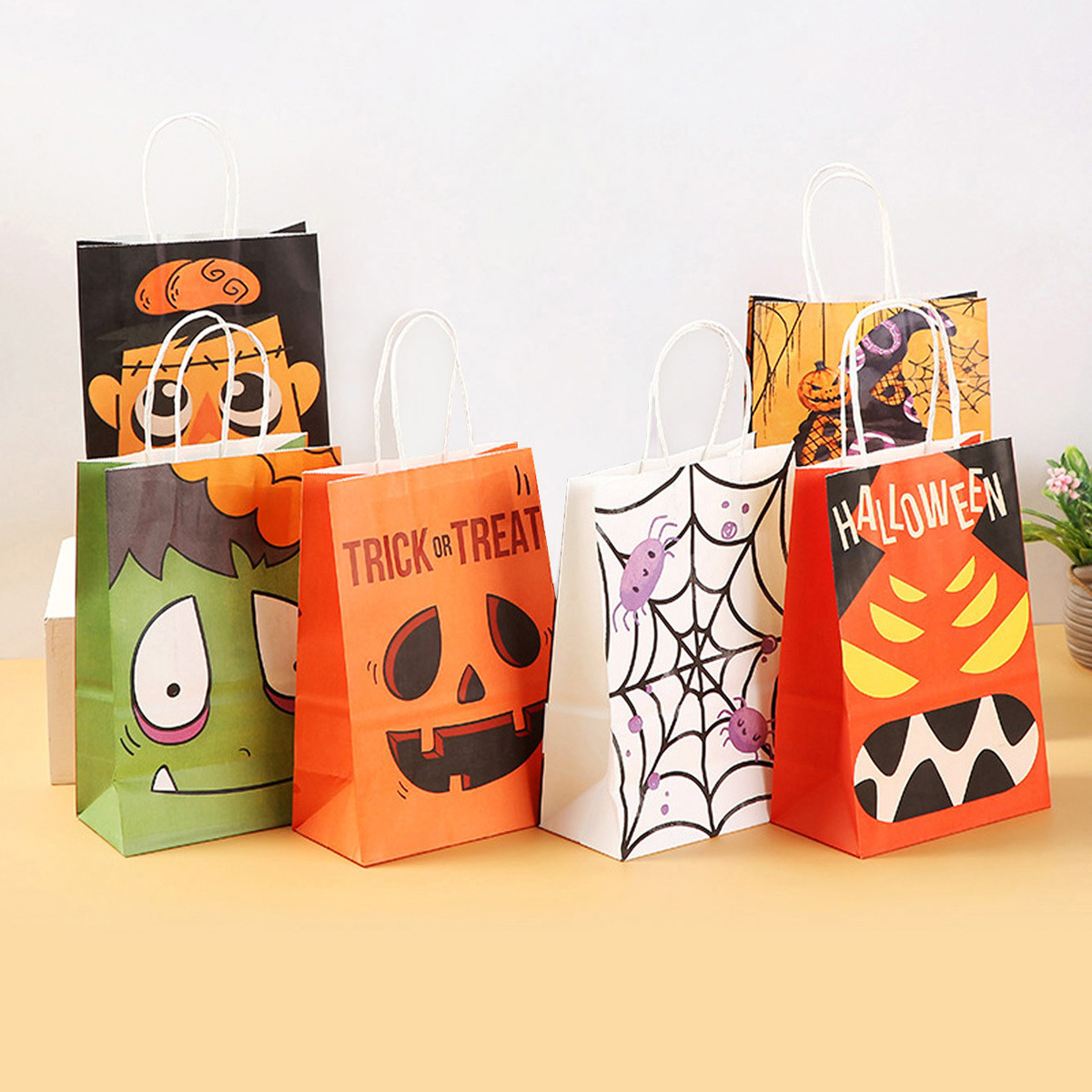 Eco-friendly Halloween Party Gift Bag Kraft Paper Bag for Cross-Border Sales on Amazon