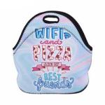 Manufacturers sell cartoon lunch bags across the border, convenient to store and