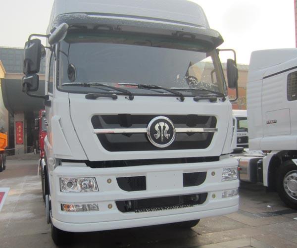 SINOTRUK HOWO 6x4 driving type TRACTOR TRUCK / prime mover truck with HW79 cab