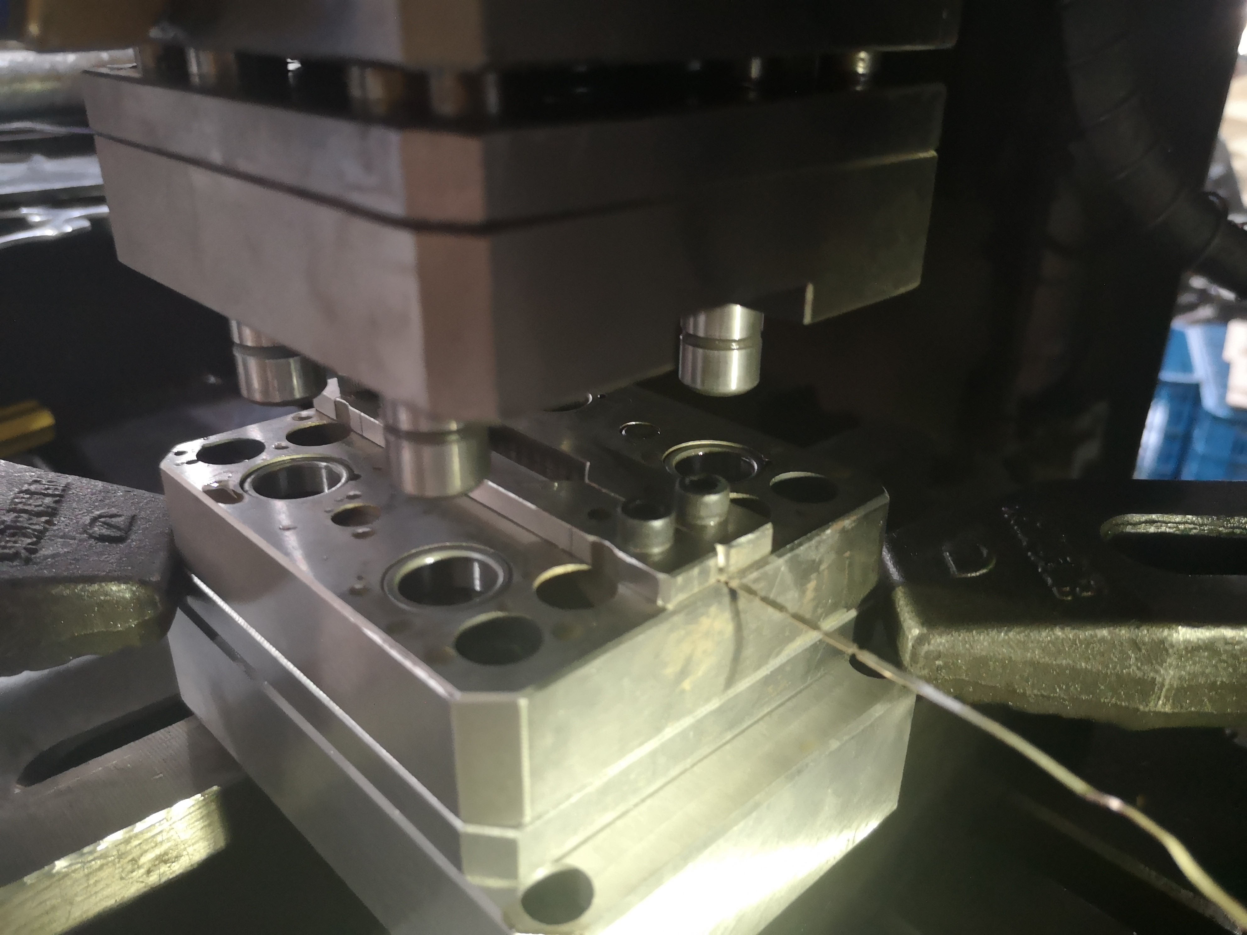 High-Speed Progressive Die for Fuse Components – Precision Tooling for Mass Production