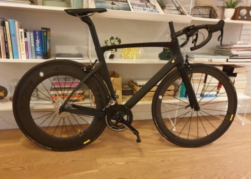 Aero Shaping Rim Brake Road Bikes Carbon Fiber Bicycles 700C