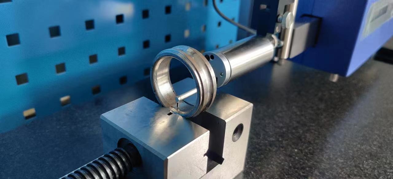 SRT-7300+ Multiple Parameter Roughness, Waviness and Original Contour Measuring Instrument