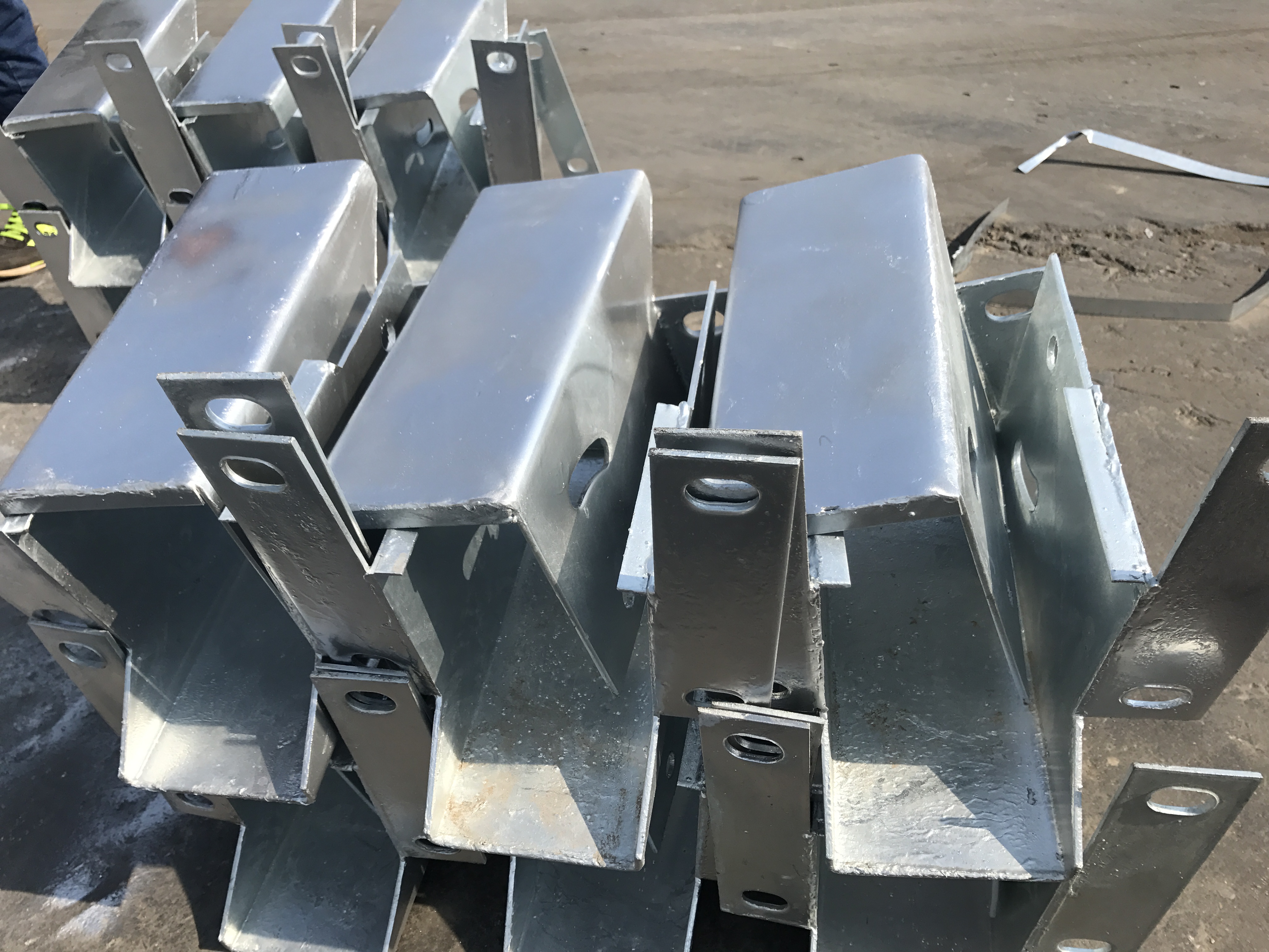 AASHTO M-180 Hot Dip Galvanized Guardrail Crash Barrier for Road Safety