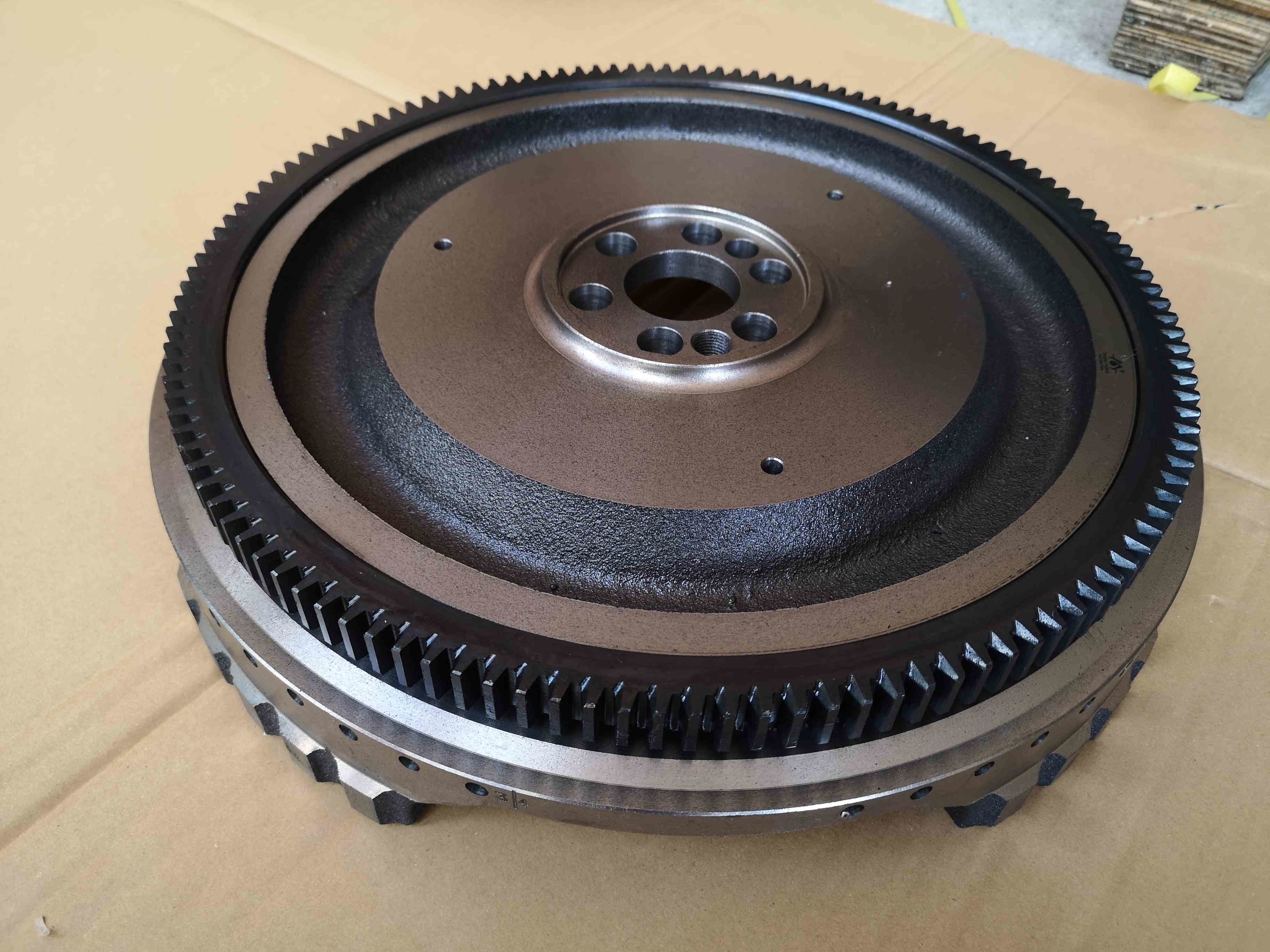 6M60 ISUZU Flywheel ME300837 Electronic Injection Control 56 Timing Holes 380mm 129 Teeth